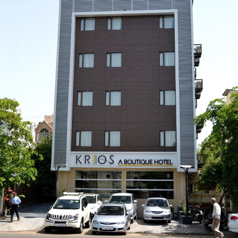 Krios Hotel - Near Sg Highway, Ahmedabad Exteriör bild